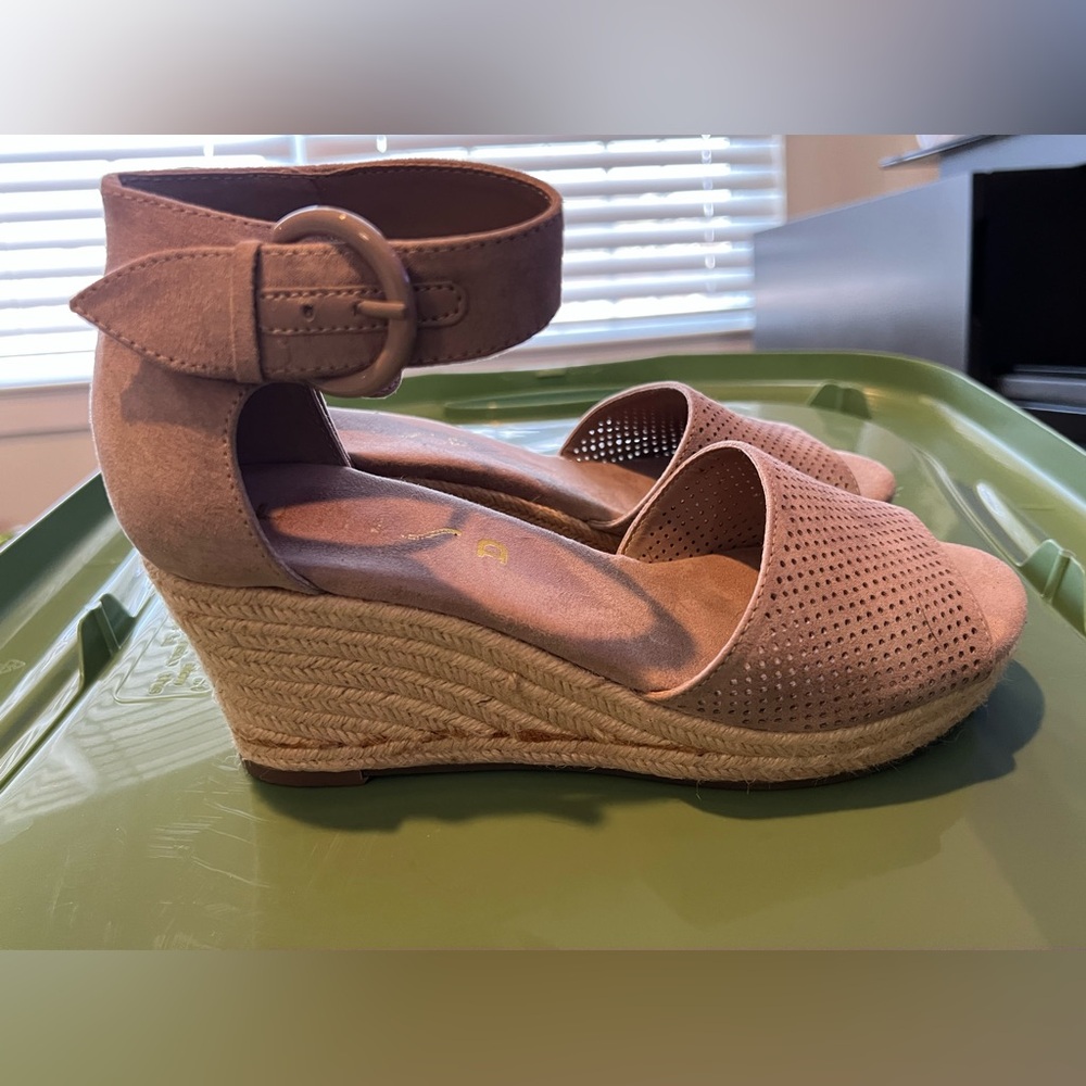 Unisa Cream and Brown Wedges